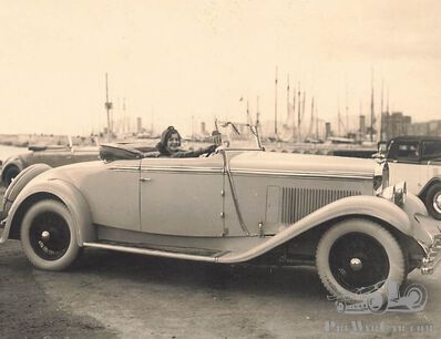 My father's cousin in her 1930 Delage D6