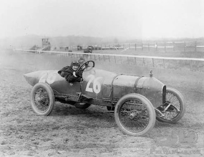 The fast lady and the Stutz Special
