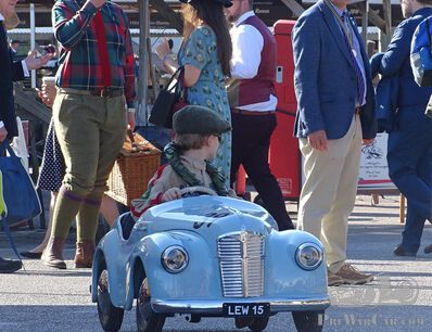 Initiatives to involve the youth in historic vehicles