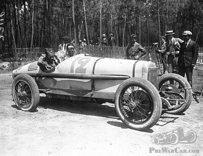 Une Bugatti de course, Le camion de l’Homme-Canon, et plus encore…