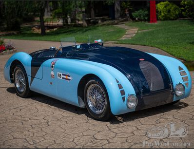 How to drive a 1904 Panhard, the Gene Ponder Collection, and much more...