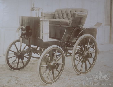 A glimpse behind the doors of the Lemaître carrossier