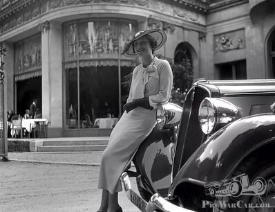 The fine French Fiat of a Friday Lady