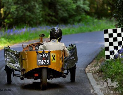 Sunshine, Records, and Thrills at Wiscombe Park Hill Climb: VSCC Delivers Bumper Crowd Excitement