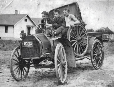 Poseren in de Harvester High-Wheeler