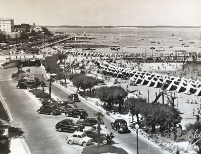 Une Bugatti à la plage: des vacances touristiques parfaites