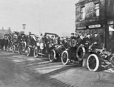 De 'Gouden Driehoek' in de koperen tijd: Edwardiaanse automobilisten trekken naar Alderley Edge