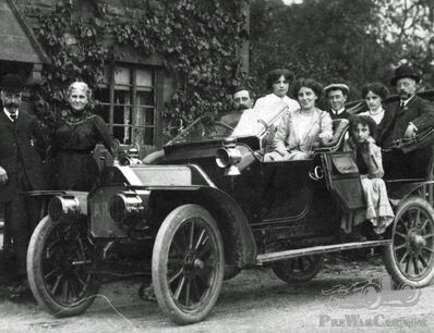 Monday mystery: a capacious car for Edwardian tourists
