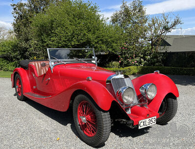 Live from PreWar Days, a risqué ride in a vintage Renault, Duverger’s photographs and much more...