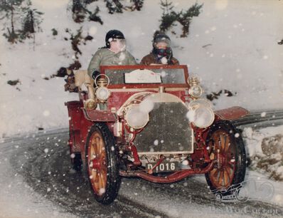 Motorrijden in de winter: de Alpen trotseren in een oude Berliet