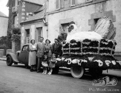 Wishing you a joyful Easter with a PreWarCar parade