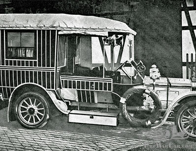 De Crawhez's camper: the mystery car of a motor-caravan pioneer