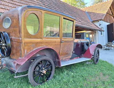 Wooden wonder: rare Puch Alpenwagen sees the daylight