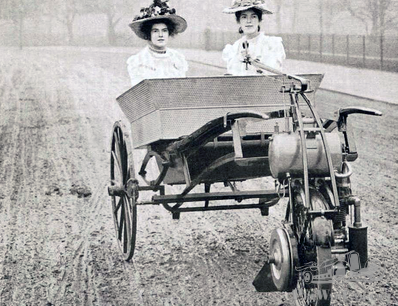 Vom Pferdewagen zum Automobil: Friday Ladies zeigen Evolution in Aktion