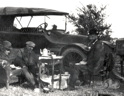 Mystery from the veldt: an expensive motor for luxurious picnickers