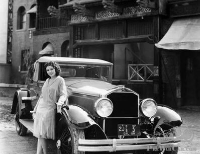 La meno conosciuta auto di lusso della starlette hollywoodiana: Lillian Roth e la Stearns-Knight