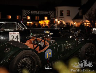 The 100 Miles of Antwerp: A Nocturnal Adventure with Pre-War Cars!