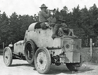 Ein amerikanischer Panzerwagen aus dem Ersten Weltkrieg... oder etwa nicht?