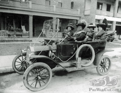 Madam C. J. Walker am Steuer ihres Ford – die erste weibliche Selfmade-Millionärin Amerikas