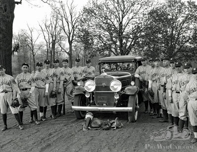 Sponsoring in the Great Depression: the Pennsylvania Cadillacs