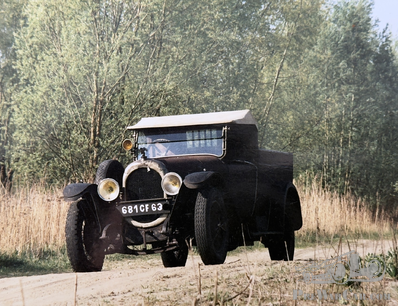 Jan’s Chenard et Walcker: traces of another life