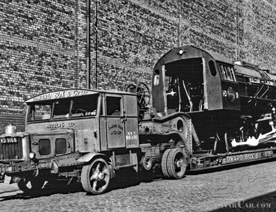 Place à Leaping Lena : le transport lourd avec le Scammell 100-Tonner