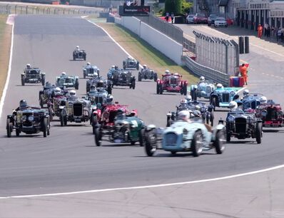 Historic race fun at Donington Park