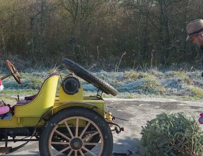 Kerstvideo PreWarCar.nl - Het vinden van de juiste kerstboom