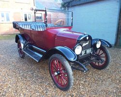 An attractive and very useable Maxwell four/five seat touring car.