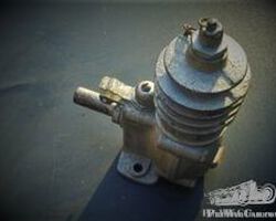 Compressor for the engine compartment, for luxury cars, pre-war