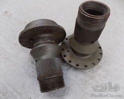 Bugatti Type 35/37/39 original wheel hubs for wire wheels -Good condition