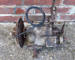 3 Speed and Reverse Chain Drive Gearbox.