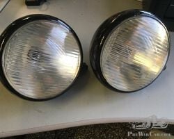 Pair of American headlights of the 1930s