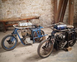 Steher Motorrad Atlantis mit Mayer Motor 2800cm