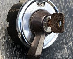Lucas PLC2 key / light switch
