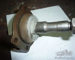 MG j f & L O/S stub axle