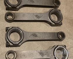 Aston Martin 1.5 litre steel con rods and pistons