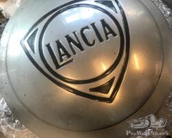 Lancia Aprilia hubcaps