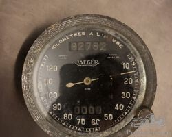 Compteur Jaeger 120 km/h verre et coque en bon état