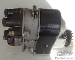 Magneto with distributor for 4 Cylinders