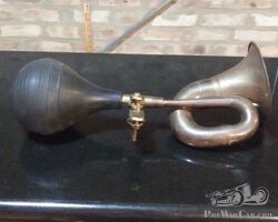 Early Rubes Small Size Steering Column or Tiller Mount Brass Bulb Horn