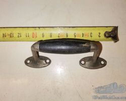 unidentified grab/other handle