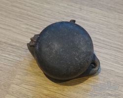 Horn button, ebonite, 1.5 " diameter