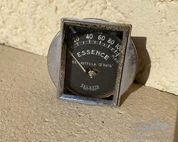 Renault Reinastella fuel gauge