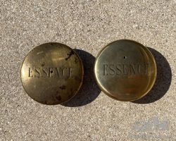 2 'Essence' cap (fuel caps)