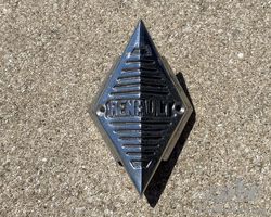Renault badge
