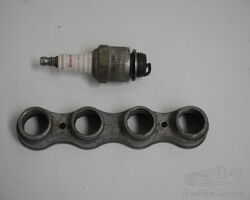 Spark plugs holder