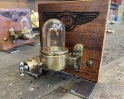 Dash Mounted Oil Drip Feeder