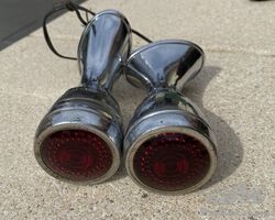 pair of tail lights