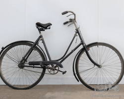 c.1904 Lea-Francis Ladies Bicycle | Brightwells Auctions | June 22, 2022